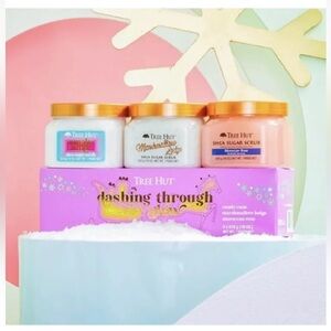 Tree Hut Dashing Through the Glow Sugar Scrub Gift Set with Marshmallow Lodge
